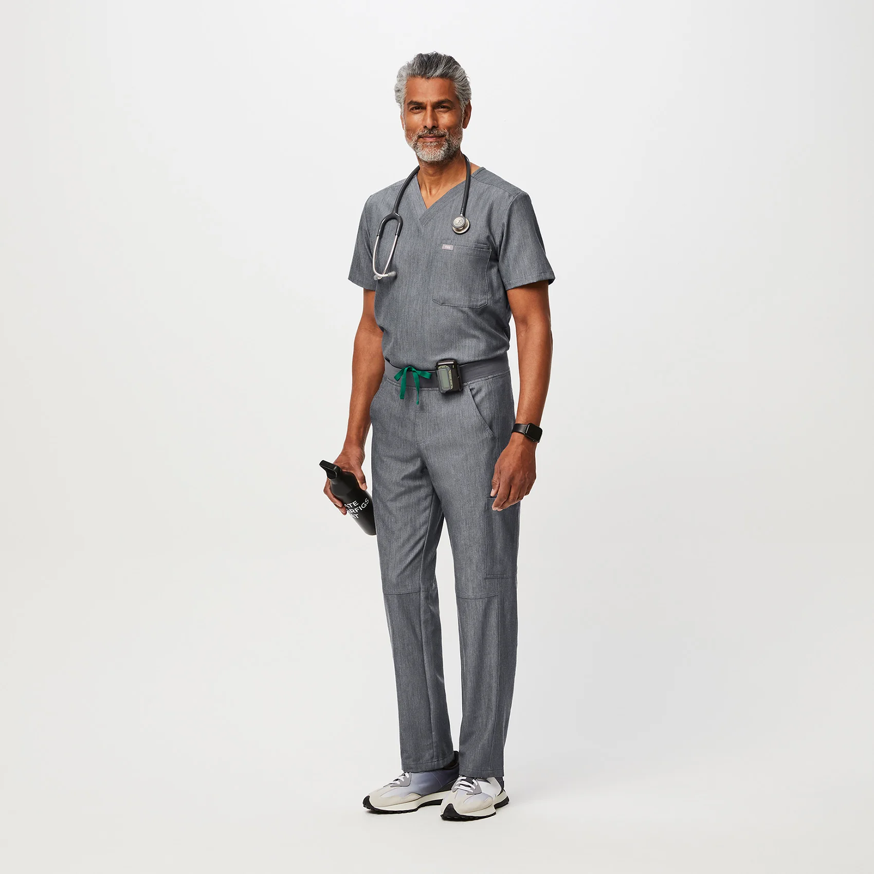 men's Graphite Axim™ - Tall Cargo Scrub Pants (3XL - 6XL) - Image 2