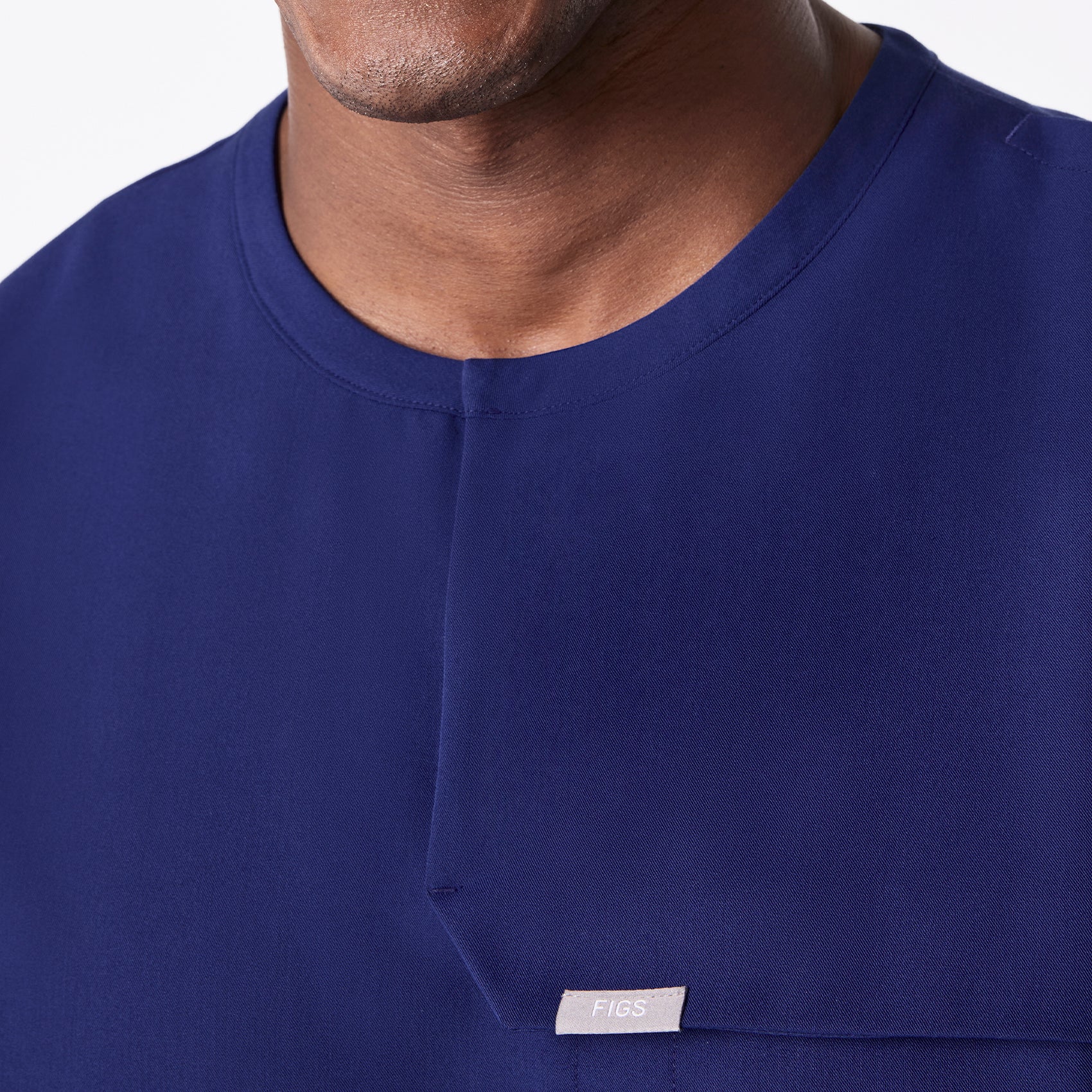 men's Sapphire Corfield - Henley Scrub Top - Image 5