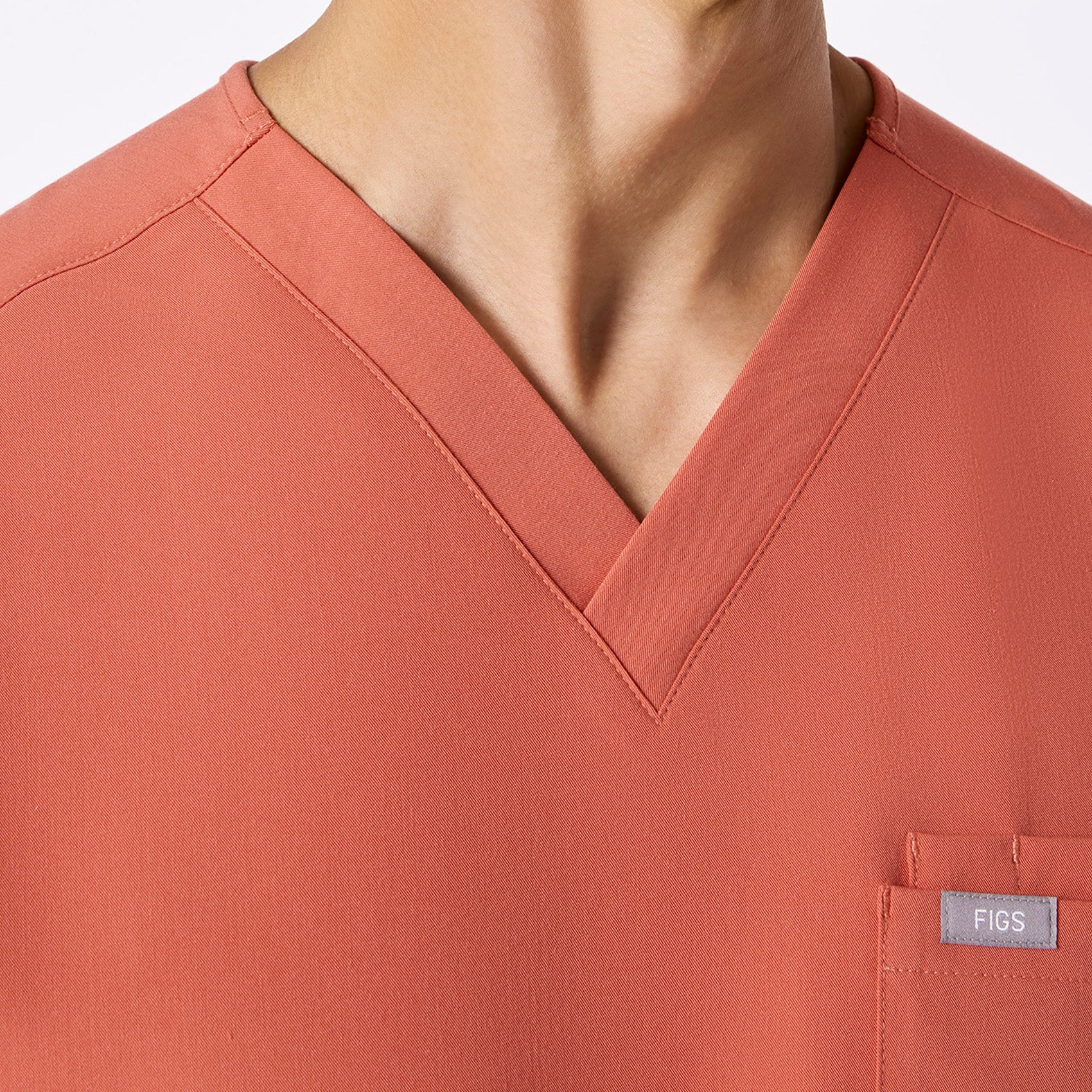 men's Spiced Cider Leon - Three-Pocket Scrub Top™ - Image 5