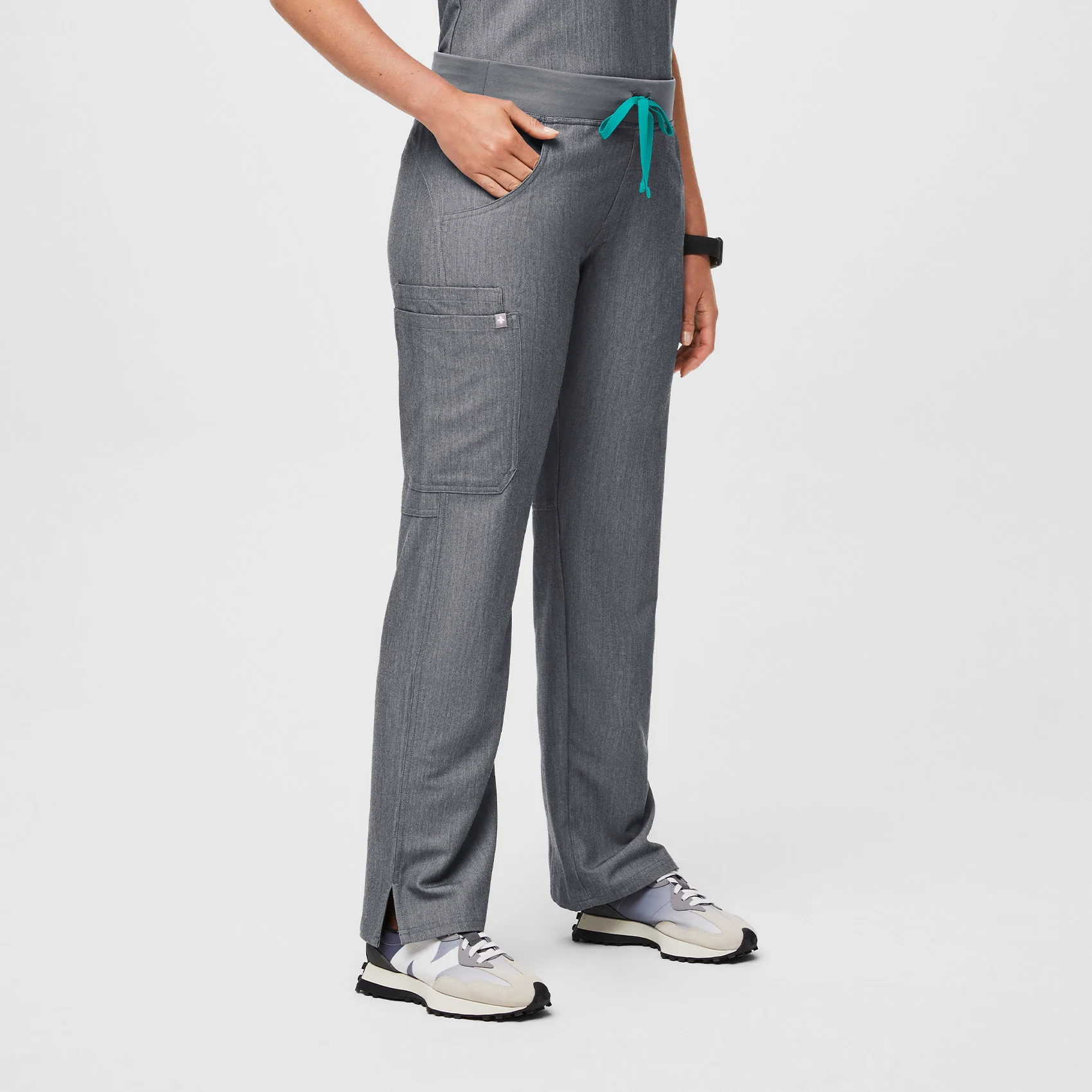 Women's Graphite Kade™ - Cargo Scrub Pants - Image 3