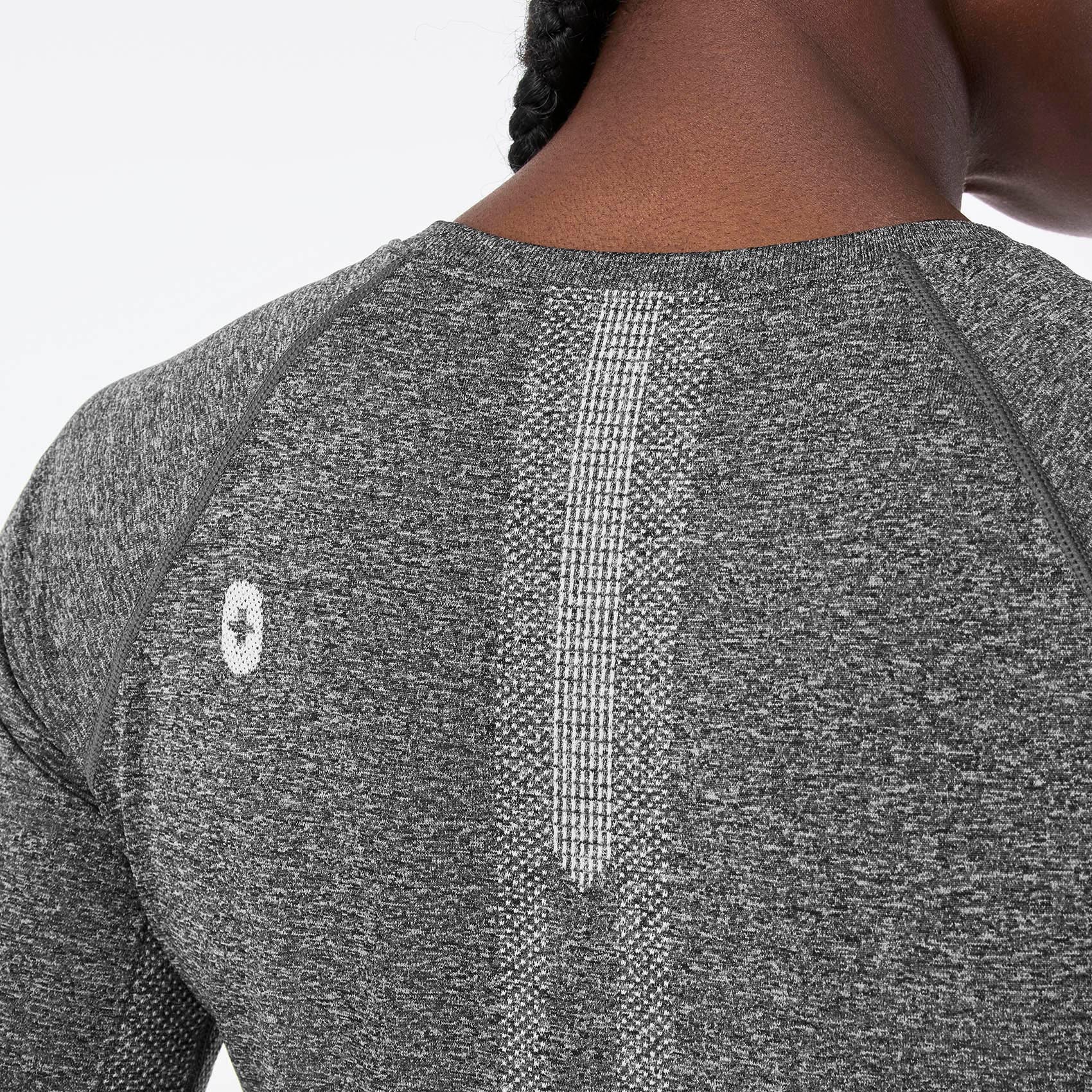 women's Graphite Salta Seamless Cropped - Longsleeve Underscrub - Image 5